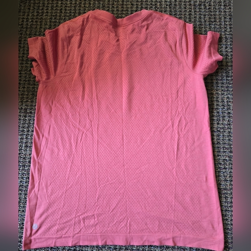 lululemon athletica Pink Short Sleeve Tee - Picture 5 of 6